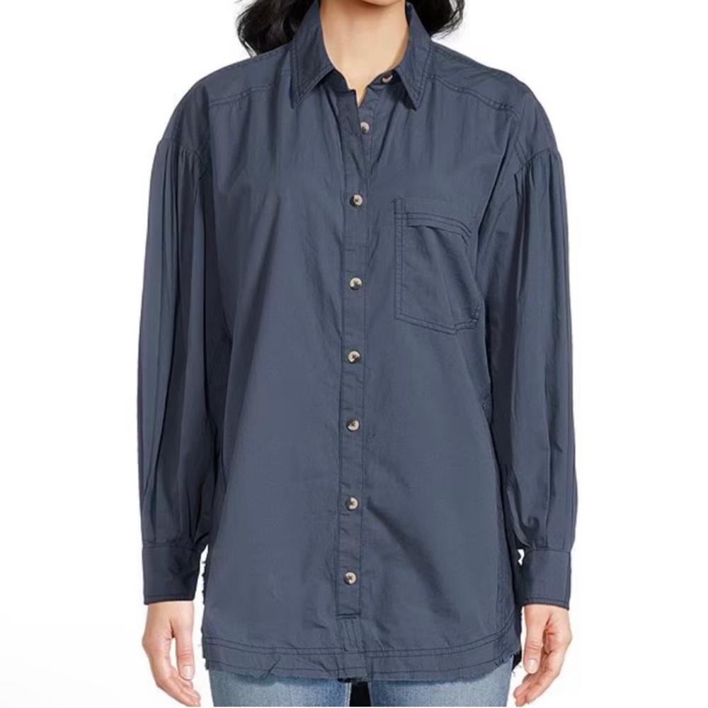 FREE PEOPLE WE THE FREE HAPPY HOUR
SOLID STORMY Black POPLIN
BUTTON DOWN TOP
